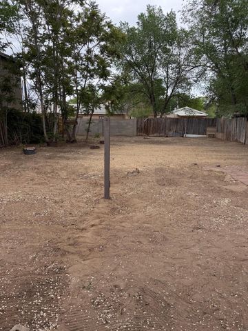 1100 &1102 10th Street SW, Albuquerque, NM 87102