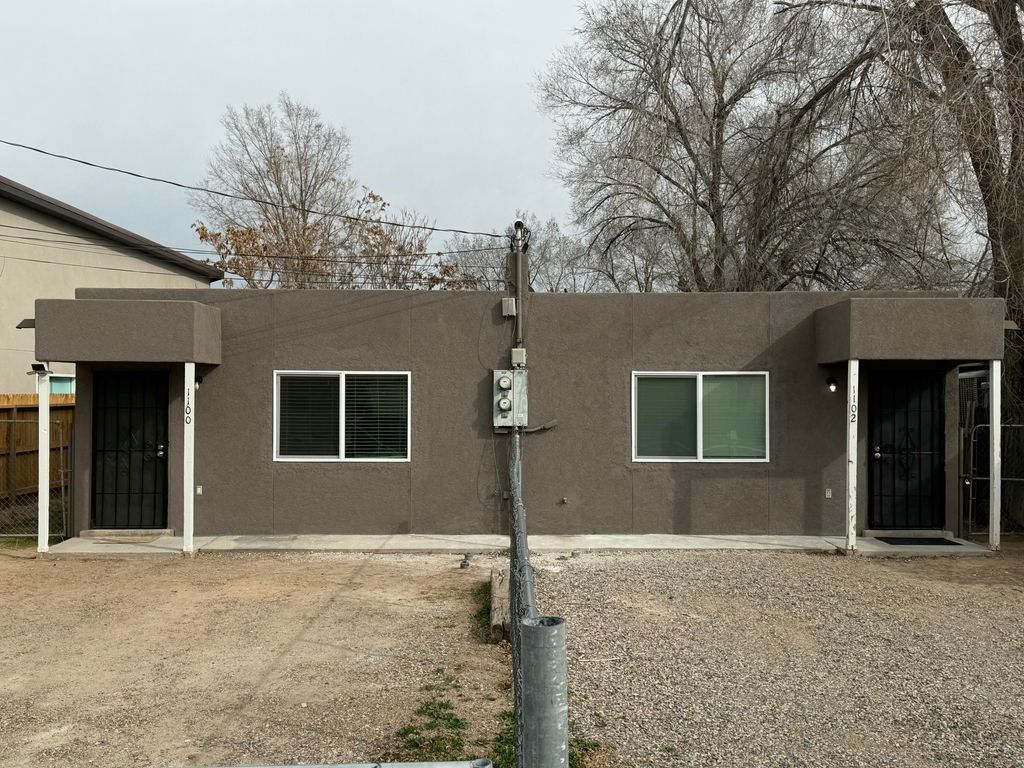 1100 &1102 10th Street SW, Albuquerque, NM 87102