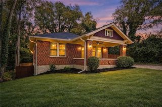 829 Rose SW Circle, Atlanta, GA 30310