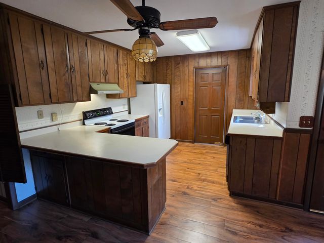 3429 Lakeshore Drive, Tallahassee, FL 32312