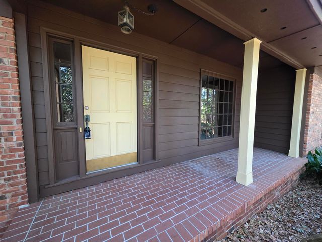 3429 Lakeshore Drive, Tallahassee, FL 32312