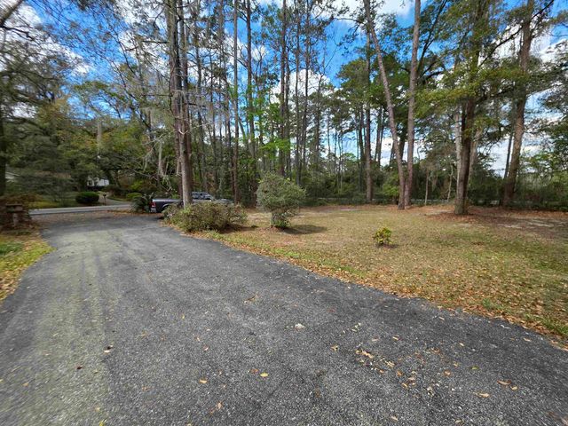 3429 Lakeshore Drive, Tallahassee, FL 32312