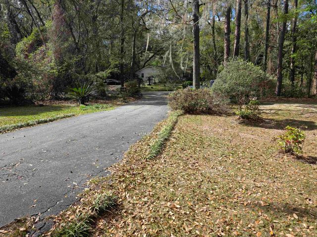 3429 Lakeshore Drive, Tallahassee, FL 32312