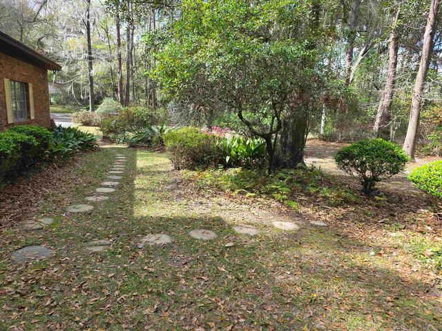 3429 Lakeshore Drive, Tallahassee, FL 32312