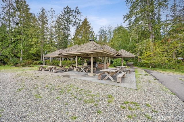 658 E Pitcairn Place, Shelton, WA 98584