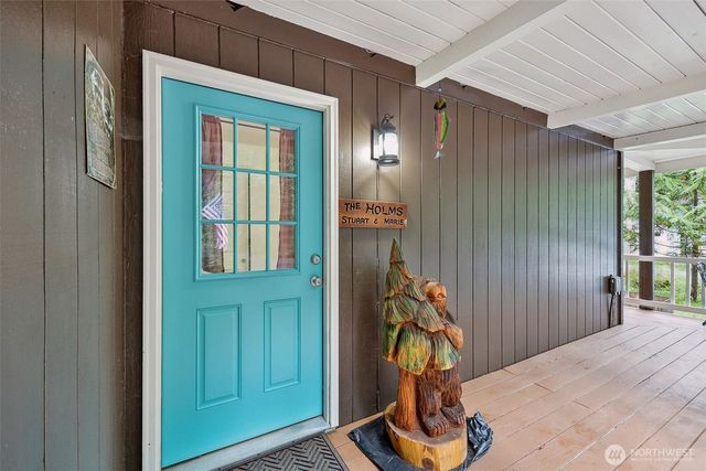 658 E Pitcairn Place, Shelton, WA 98584