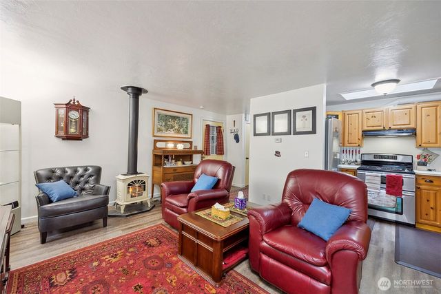 658 E Pitcairn Place, Shelton, WA 98584