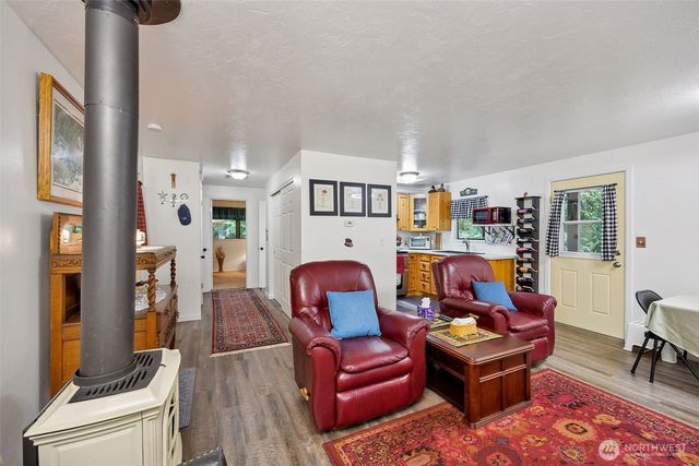 658 E Pitcairn Place, Shelton, WA 98584