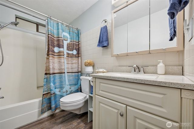 658 E Pitcairn Place, Shelton, WA 98584