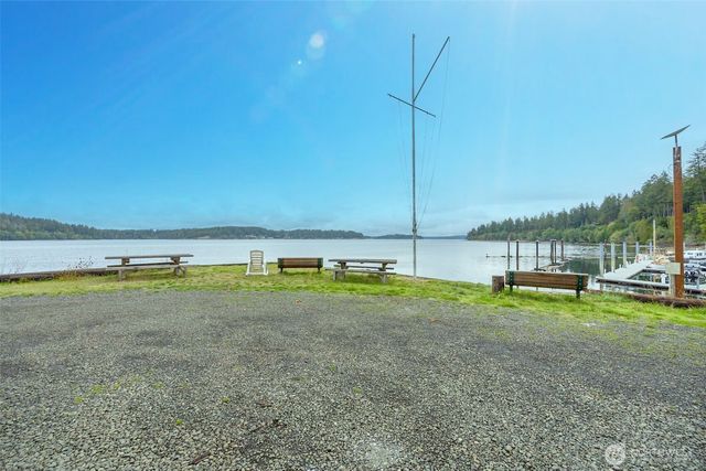 658 E Pitcairn Place, Shelton, WA 98584