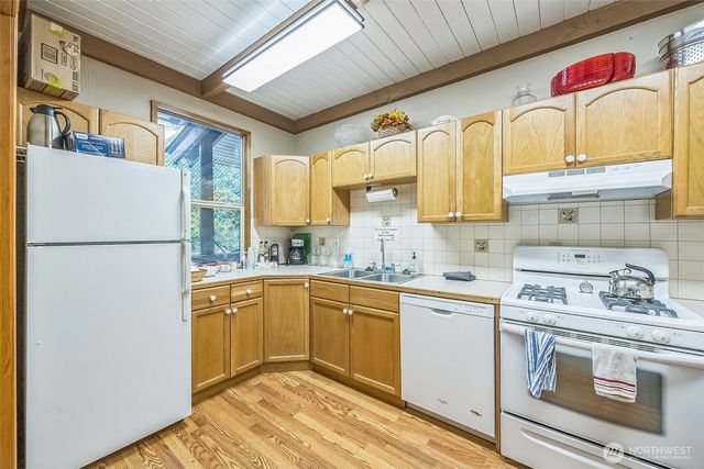 658 E Pitcairn Place, Shelton, WA 98584