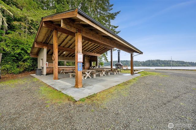 658 E Pitcairn Place, Shelton, WA 98584