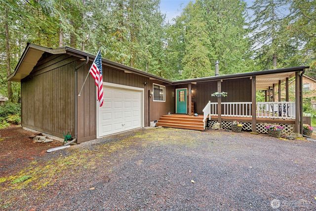 658 E Pitcairn Place, Shelton, WA 98584