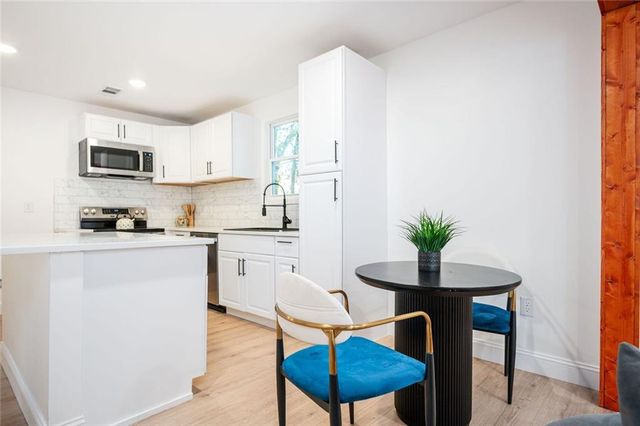 419 Mount Zion SW Road, Hapeville, GA 30354