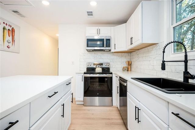 419 Mount Zion SW Road, Hapeville, GA 30354