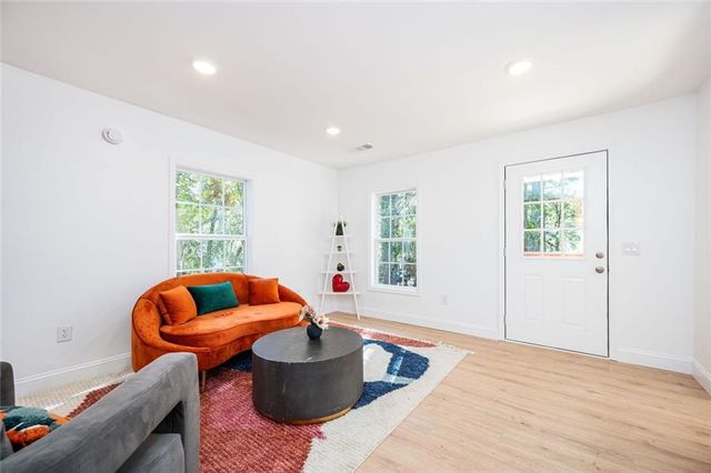 419 Mount Zion SW Road, Hapeville, GA 30354