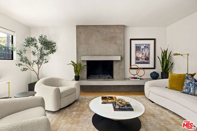5808 Vicstone Court, Culver City, CA 90232