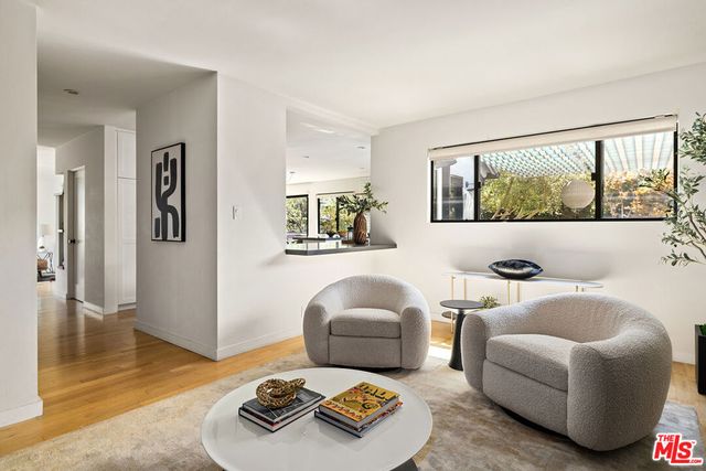 5808 Vicstone Court, Culver City, CA 90232