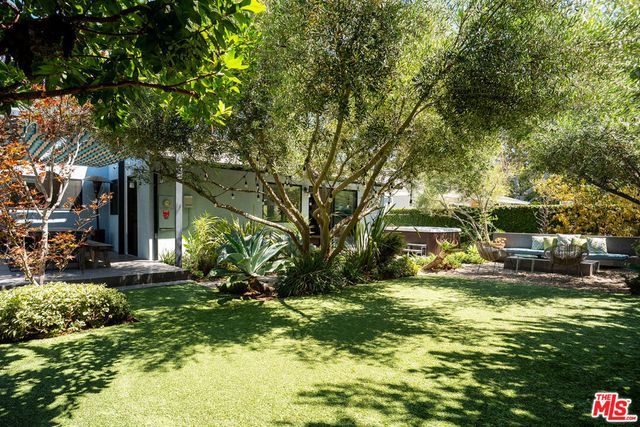5808 Vicstone Court, Culver City, CA 90232