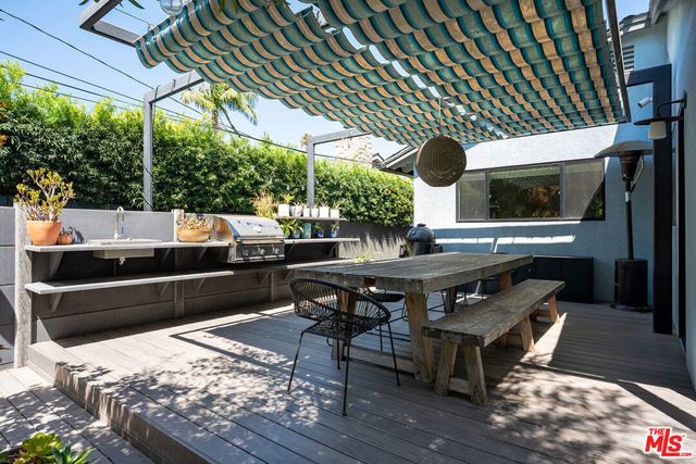 5808 Vicstone Court, Culver City, CA 90232