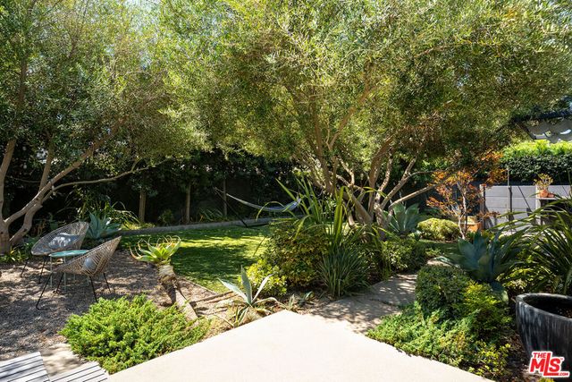 5808 Vicstone Court, Culver City, CA 90232