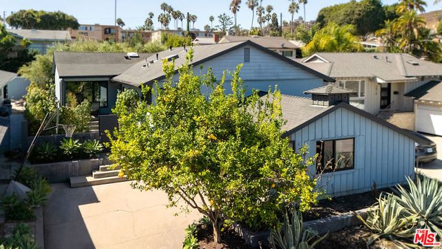 5808 Vicstone Court, Culver City, CA 90232