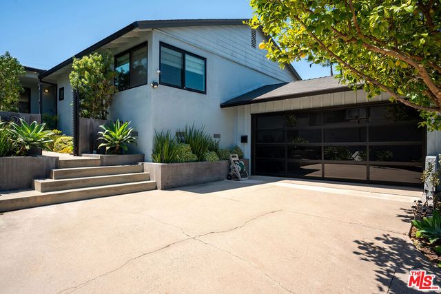 5808 Vicstone Court, Culver City, CA 90232