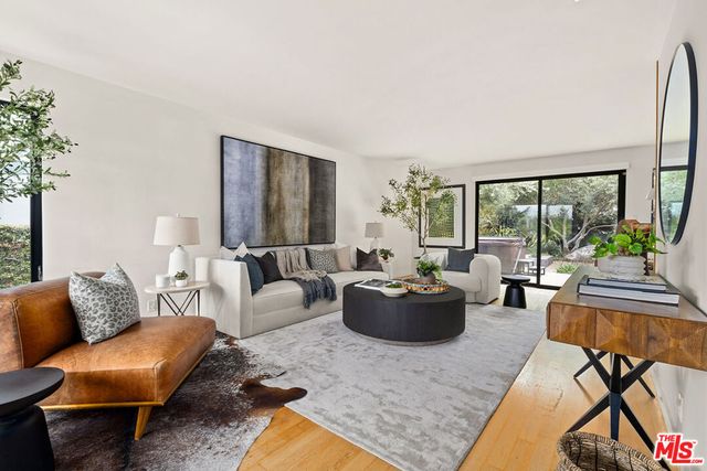 5808 Vicstone Court, Culver City, CA 90232
