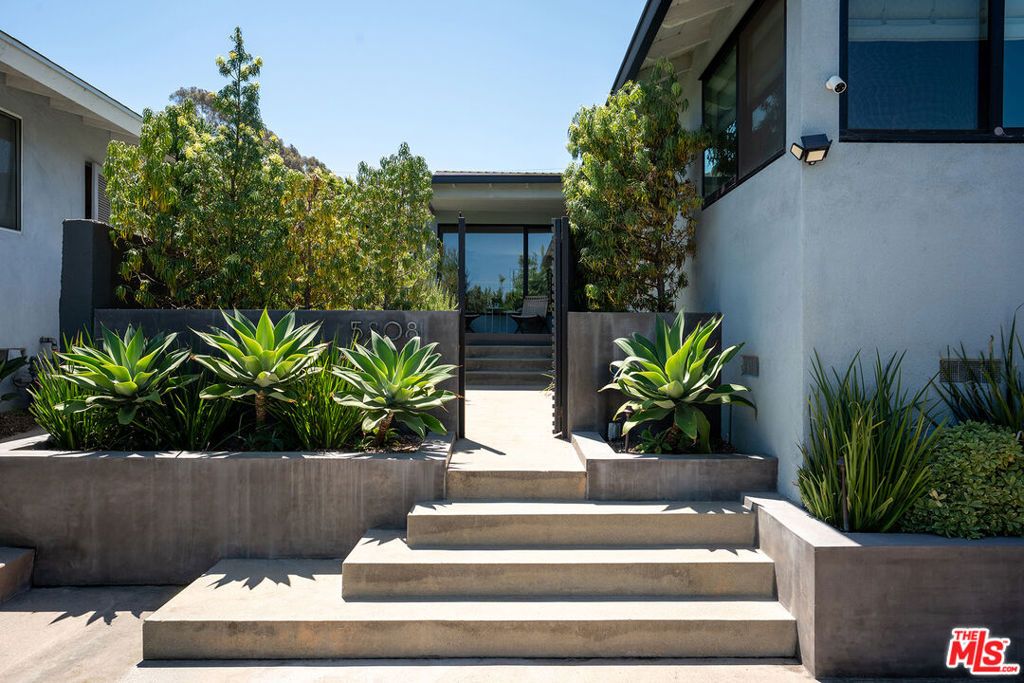 5808 Vicstone Court, Culver City, CA 90232 — photo 4