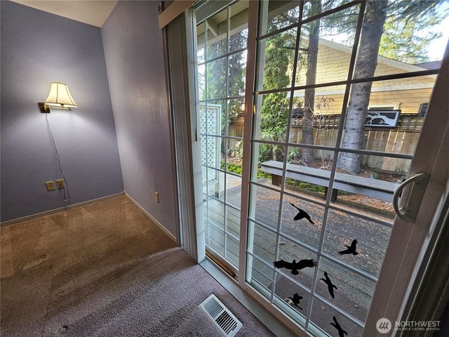 1121 E Old Ranch Rd, Allyn, WA 98524