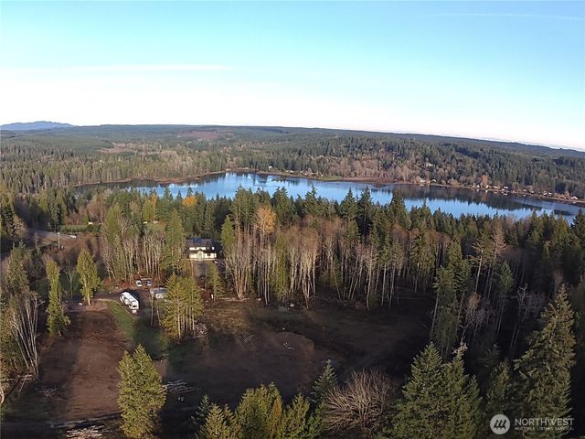 1121 E Old Ranch Rd, Allyn, WA 98524