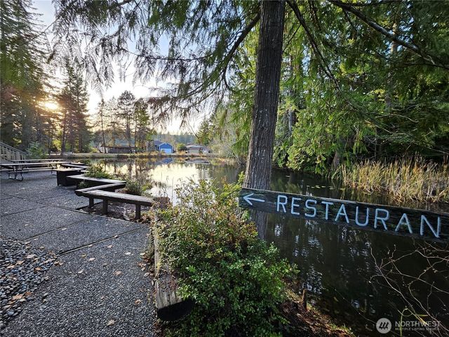 1121 E Old Ranch Rd, Allyn, WA 98524