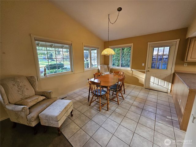 1121 E Old Ranch Rd, Allyn, WA 98524