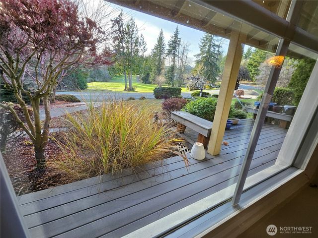 1121 E Old Ranch Rd, Allyn, WA 98524