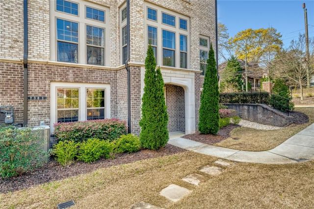 2381 Brissett Lane, Brookhaven, GA 30319