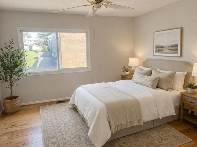 26 Laurelwood Dr 26, Stoughton, MA 02072