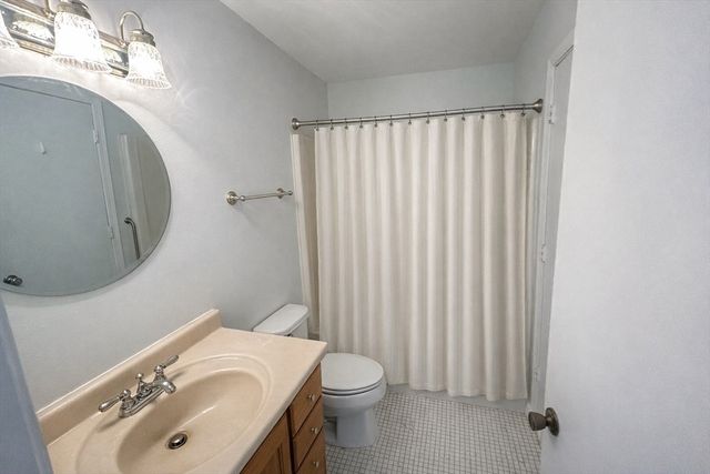 26 Laurelwood Dr 26, Stoughton, MA 02072