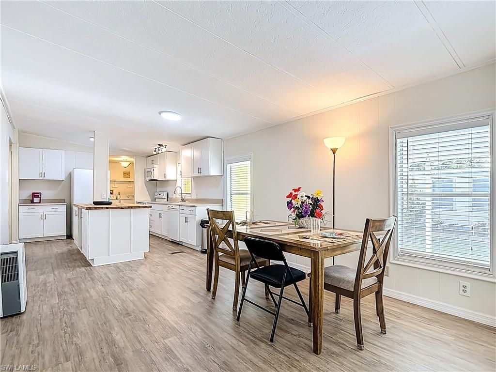 9 Moorhead MNR 9, NAPLES, FL 34112 — photo 2