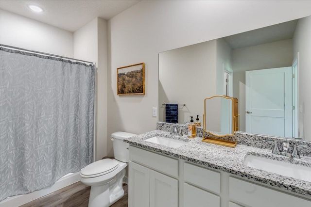 1779 W Redbud Lane, Goddard, KS 67052