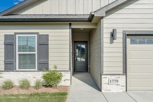 1779 W Redbud Lane, Goddard, KS 67052