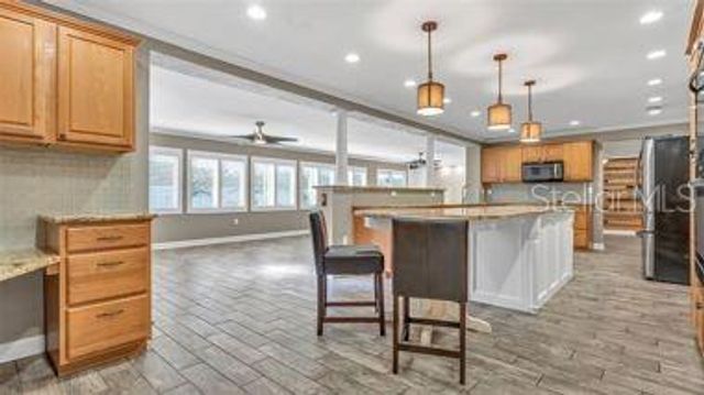 173 FOXCROFT DR E., Palm Harbor, FL 34683