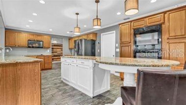 173 FOXCROFT DR E., Palm Harbor, FL 34683
