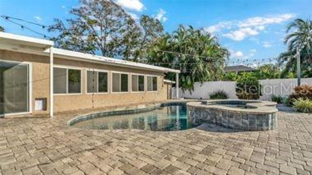 173 FOXCROFT DR E., Palm Harbor, FL 34683
