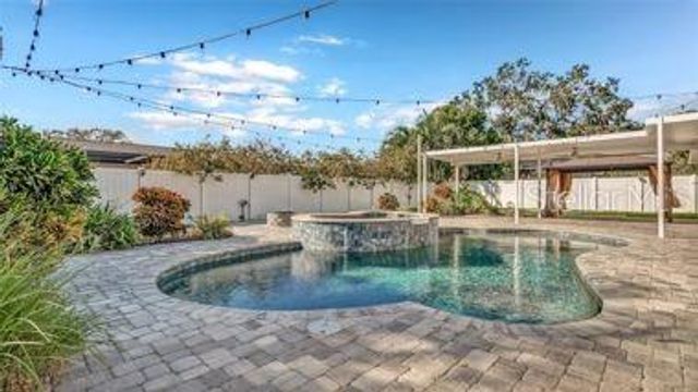 173 FOXCROFT DR E., Palm Harbor, FL 34683