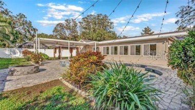 173 FOXCROFT DR E., Palm Harbor, FL 34683