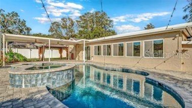 173 FOXCROFT DR E., Palm Harbor, FL 34683