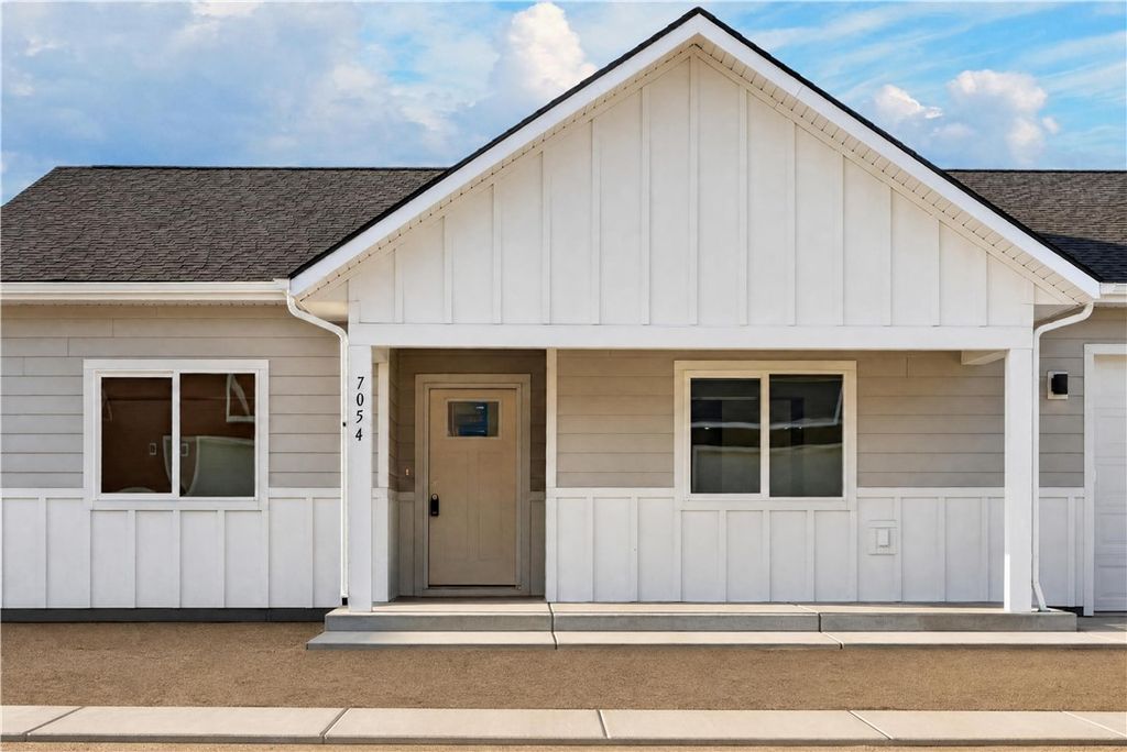 7054 Copper Bend Boulevard, Billings, MT 59106 photo 2