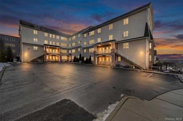 10 Lemberg Court 401, Monroe, NY 10950