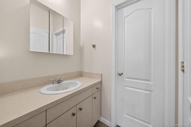 10 Lemberg Court 401, Monroe, NY 10950