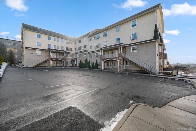 10 Lemberg Court 401, Monroe, NY 10950